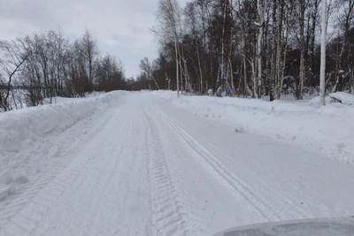 Из-за потепления на зимниках ХМАО ограничили грузоподъемность