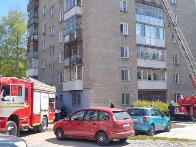 Пожар произошёл в доме на улице Громова в Кировском районе | Источник: ГУ МЧС России по Новосибирской области