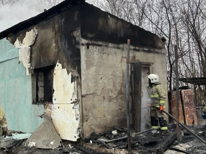 В 7:52 пожар локализовали | Источник: ГКУ СО Центр по делам ГО, ЧС и ПБ