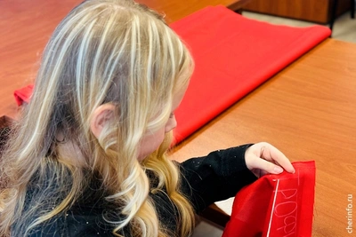 В Череповце ко Дню Победы сошьют стометровое знамя с именами героев