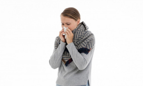 Симптомы сезонной аллергии могут напоминать COVID-19. Как их различить - полезные подсказки