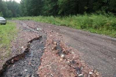 Сотни новокузнечан остались без света и воды после урагана