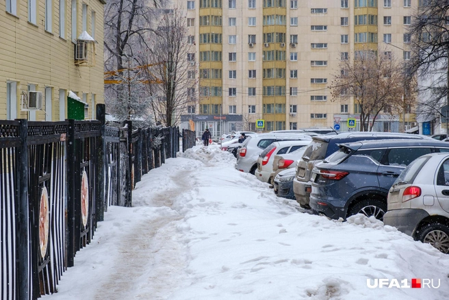 Со стороны Кустарной не так всё радужно | Источник: Булат Салихов / UFA1.RU