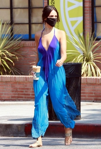 Эйса Гонсалес в Лос-Анджелесе | marieclaire.ru