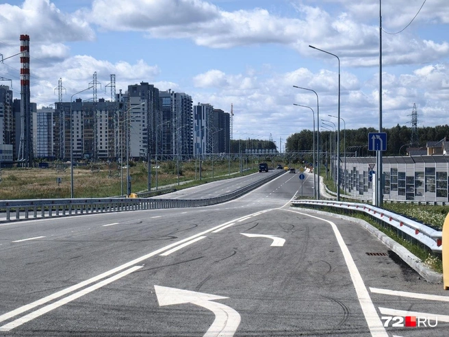 Вот таким увидят путь люди, которые едут в жилой комплекс со стороны Кургана  | Источник: Павел Красоткин / 72.RU 
