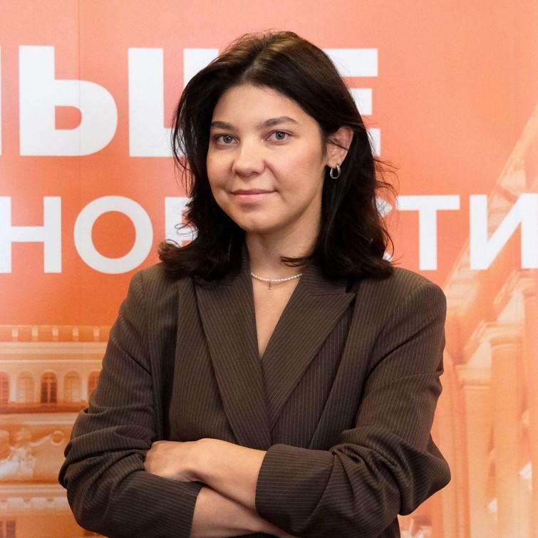 <p>Ирина Логинова</p>