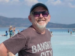 Случился сердечный приступ: на Кубе утонул музыкант Андрей Серебренников