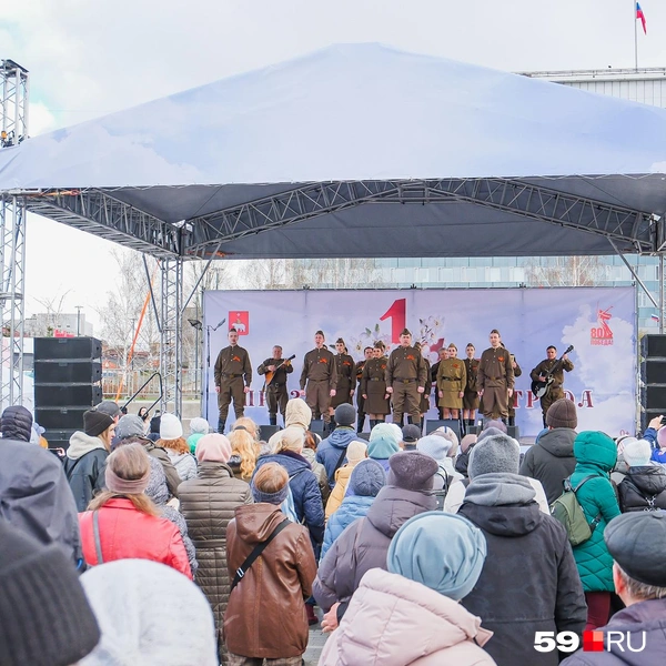 Пермяки не испугались погоды и пришли на концерт | Источник: Тимофей Калмаков / 59.RU