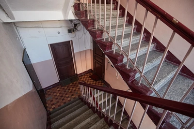 Суд обязал демонтировать камеру видеонаблюдения в подъезде