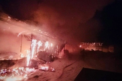 Крупный пожар на ферме в Самарской области