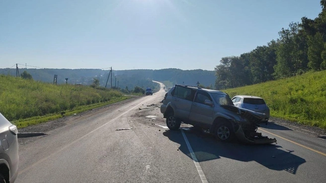 Воителю Toyota Land Cruiser Prado потребовалась помощь врачей | Источник: Госавтоинспекция Новосибирской области / Telegram