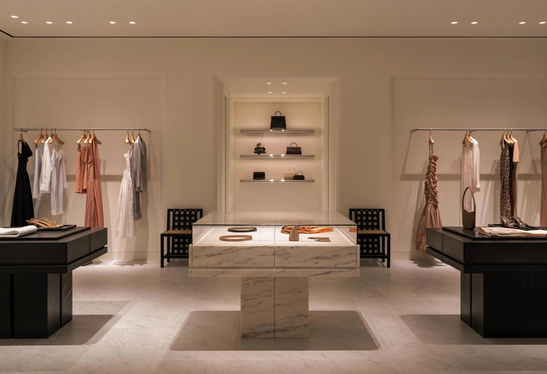 12 STOREEZ открывает свой самый крупный флагман в Москве | marieclaire.ru