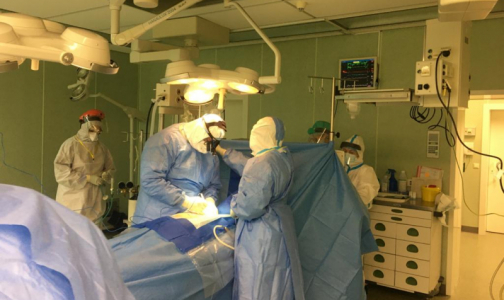 В петербургской больнице прооперировали пациентку с расслоением аорты и ковидной пневмонией
