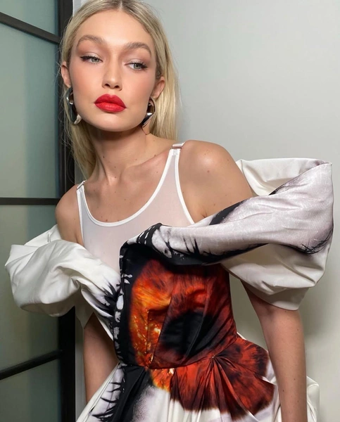 Источник: gigihadid