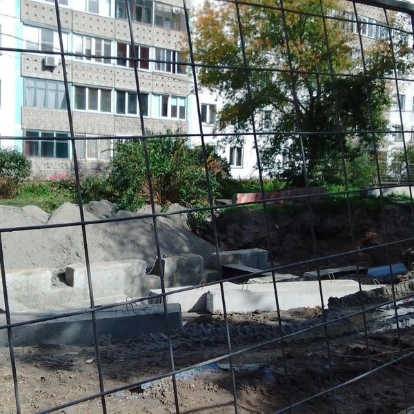 Раскопанные коммуникации местные жители, по их словам, наблюдали все лето | Источник: читательница НГС Надежда