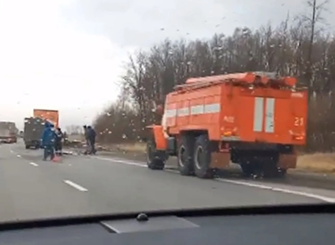 На трассе М5 под Рязанью «Газель» въехала в КАМАЗ, есть пострадавший | ya62.ru