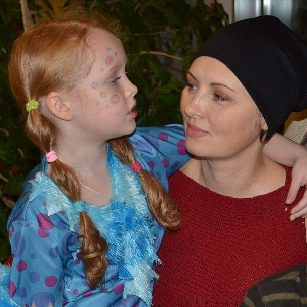 Дети Елены Ксенофонтовой страдают от постоянных судов родителей