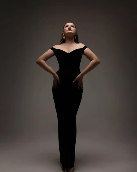 Измены, развод с Молдир Мукановой и блокировка детей: казахстанцы требуют отмены комика Турсынбека Кабатова | Источник: Instagram Молдир Мукановой