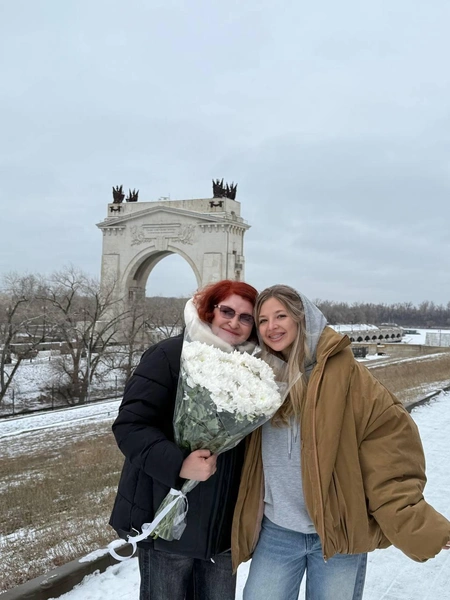 Аня Покров подарила маме квартиру в Волгограде: «Ты достойна всего этого мира!»