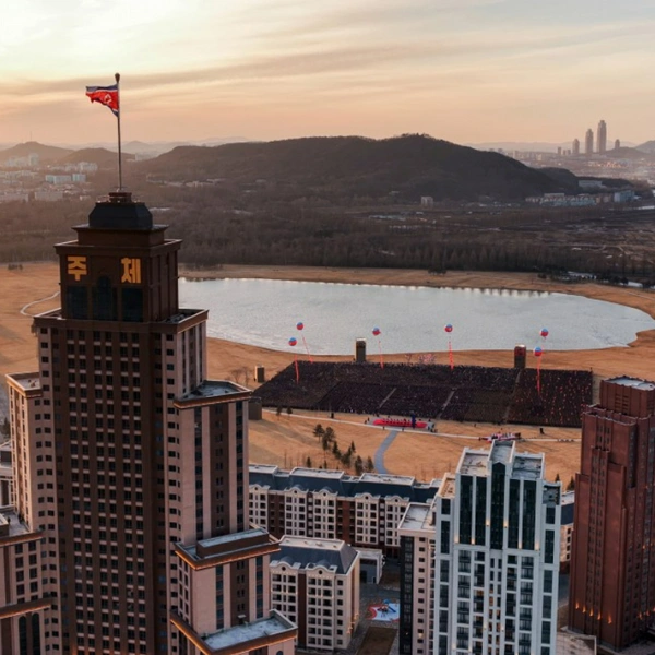 Как выглядят дома в Пхеньяне, построенные для семей солдат, погибших в Курской области. Фото