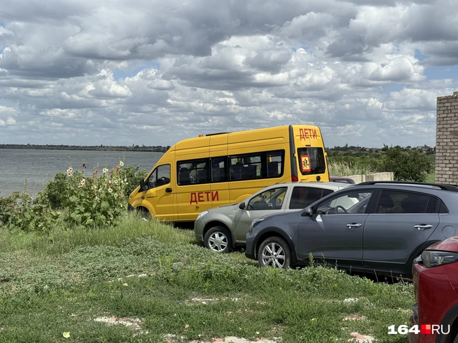 В Ровное на похороны приехали люди и из других городов | Источник: Сергей Петунин / 164.RU