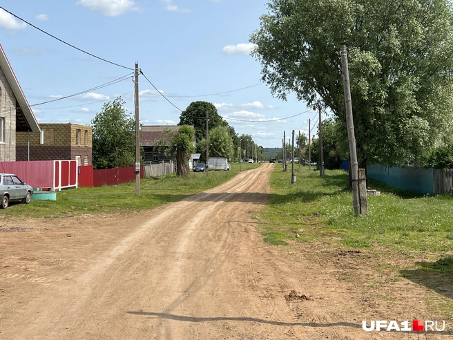 Хотя даже это ещё нормальная дорога | Источник: Андрей Бирюков / UFA1.RU