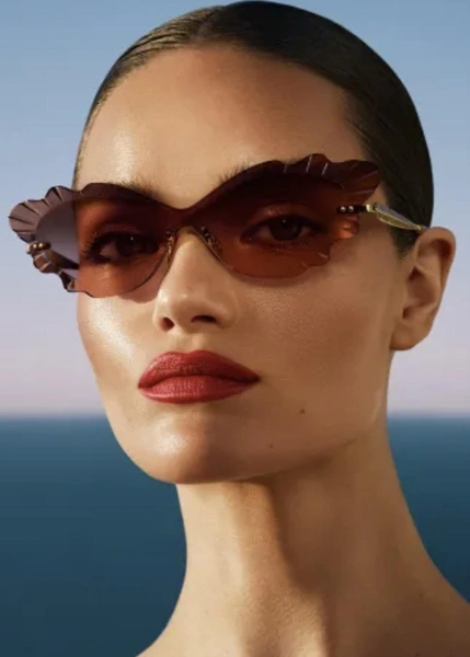 Солнечные очки Aquazurra | Источник: Aquazzura