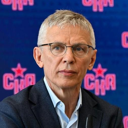<p>главный тренер СКА Игорь Ларионов</p>