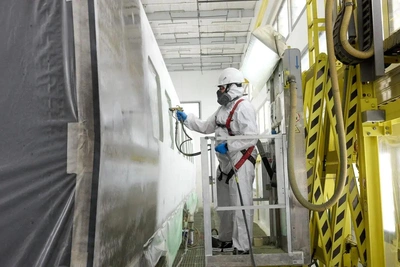 Первые вагоны для ВСМ получили черно-серую окраску