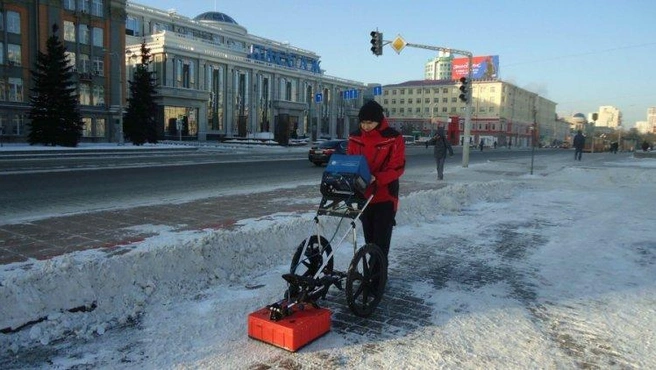 На днях площадь 1905 года просканировали специальным устройством.