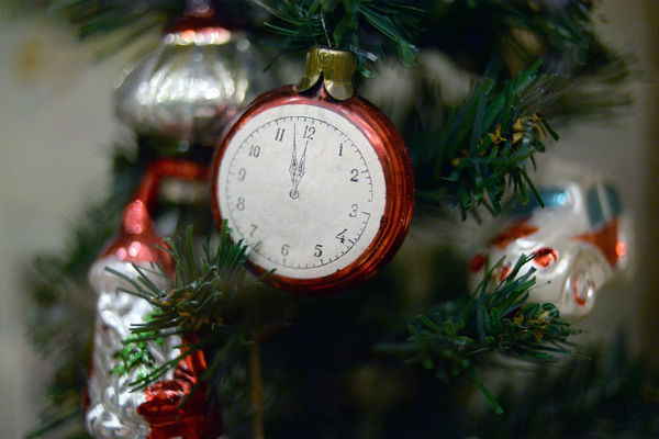 Готовимся к Новому году: как менялась традиция украшения новогодней елки