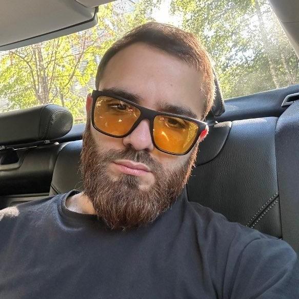 <p>Аршак Сандадзе </p>