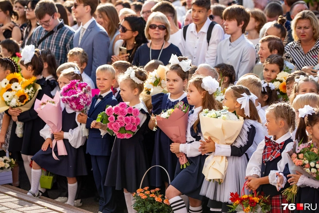 Первоклашек в этом году меньше, чем в прошлом | Источник: Кирилл Поверинов / 76.RU