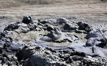 Грязь Земли: что такое грязевые вулканы и чем они опасны