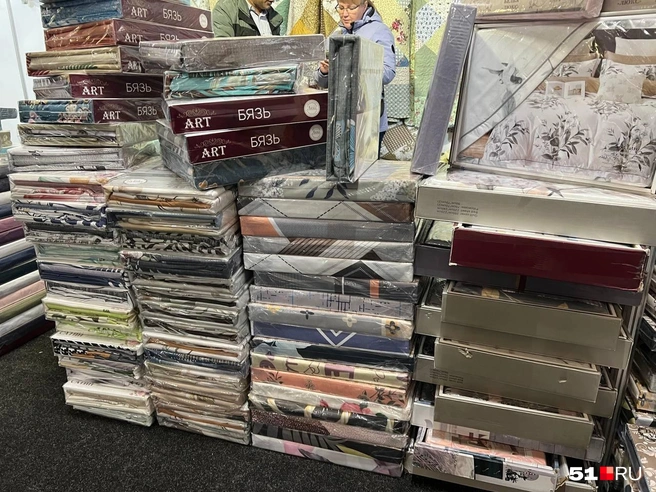 Цены на постельное белье стартуют от 2500 рублей | Источник: Александра Балаба