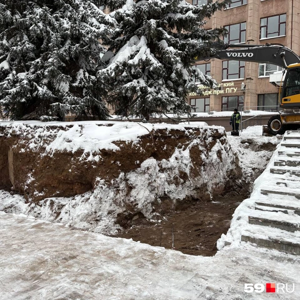 Работает техника | Источник: Екатерина Вохмянина / 59.RU