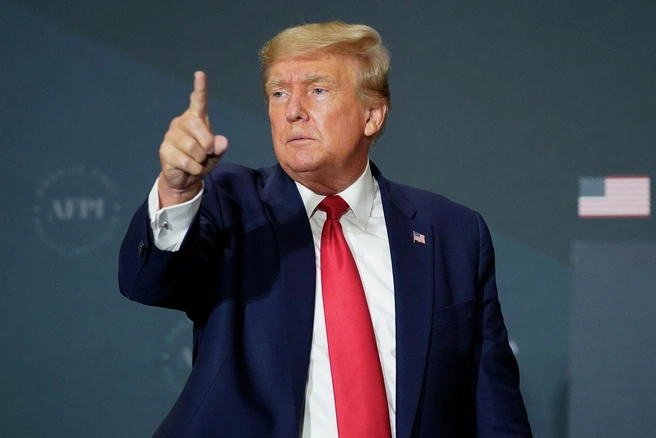 Трамп добавил, что надеется наладить с Россией торговлю | Источник: Andrew Harnik / AP Photo