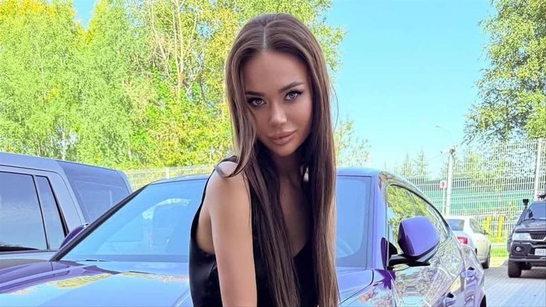 Одно фото Яны Кошкиной в бикини: одинока, но в активном поиске