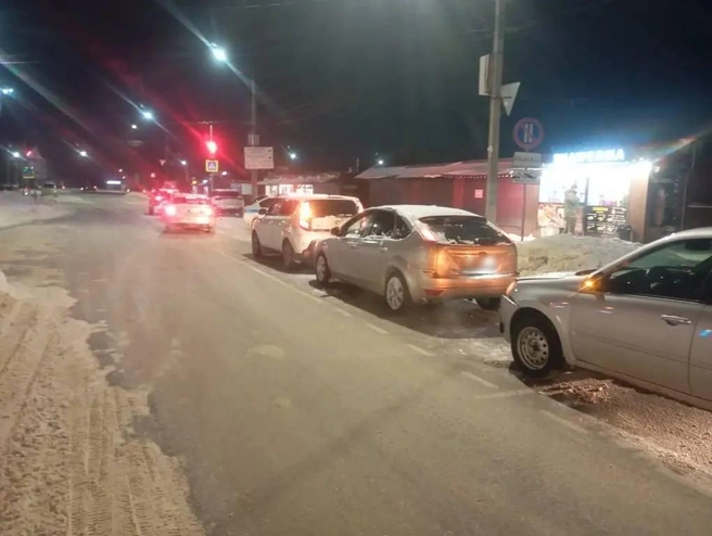 В Воронеже в массовом ДТП на Краснознаменной пострадала девушка | Источник: МВД России по Воронежской области / T.me