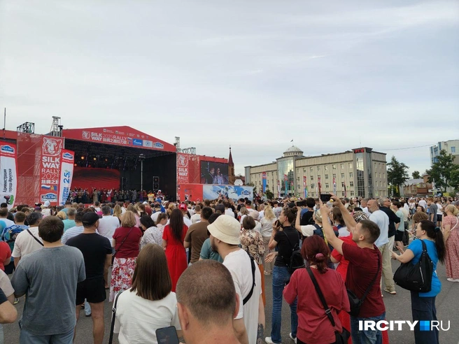 На старт спортсменов пришли посмотреть тысячи иркутян | Источник: Ксения Филимонова / «ИрСити»