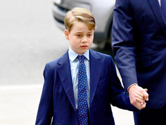 Принцу Джорджу — 11! Кейт Миддлтон свела с ума подписчиков новым фото сына