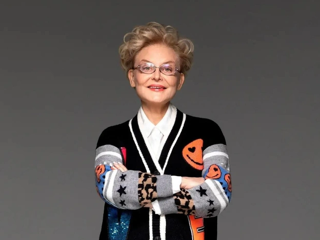 Елена Малышева будет вести стримы из своей ванной | Источник: «VK Видео»