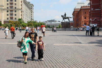 Москвичам пообещали возвращение июльской жары до +25
