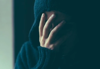 «Обижаю других и в то же время тону в печали. Что со мной?»