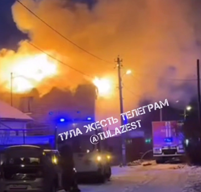 Пожар в жилом доме | Источник: Телеграм-канал «Тула Жесть»