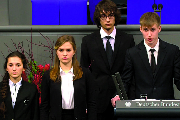 Выступление Николая Десятниченко (крайний справа) в Бундестаге