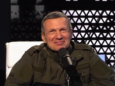 Соловьев: «Спасибо маме за то, что не всех ругаю. Я владел заводами, поэтому могу указать человеку его место»