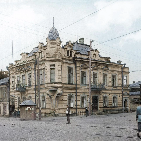 Маленький киоск на углу Пушкина и Сибирской (тогда Карла Маркса) | Источник: Perm-de-Monocle / vk.com