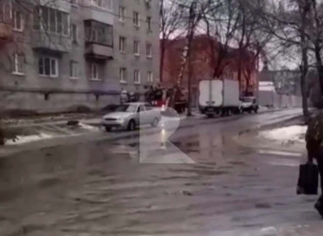 К пятиэтажке на улице Затинной вызвали пожарных из-за подгоревшей пищи | ya62.ru