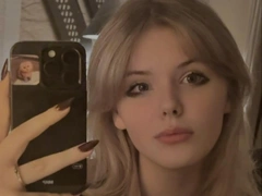 Дочь Абдулова рассказала, как окружающие реагируют на ее известную фамилию